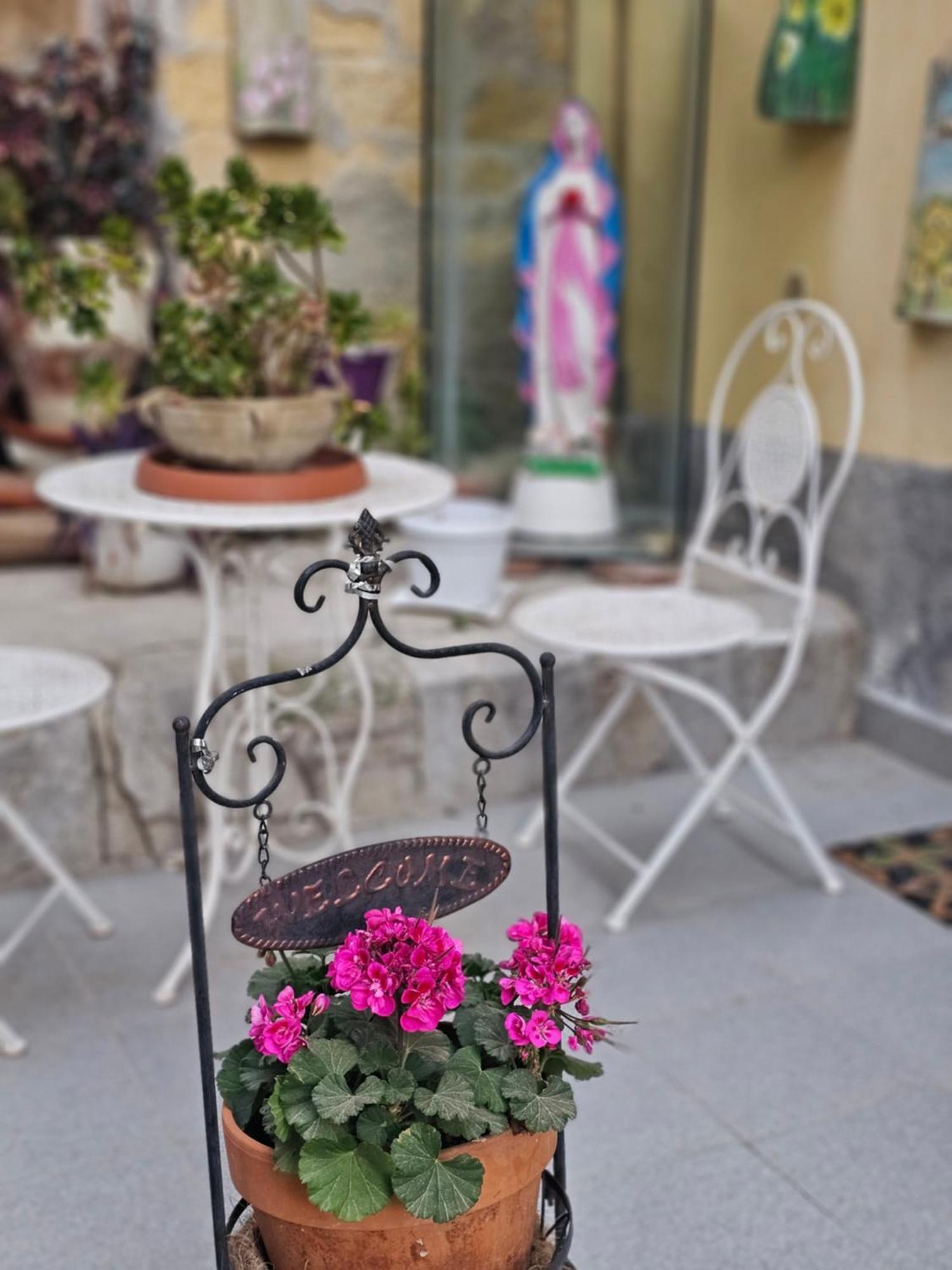 Suite And Relax Tina A 2 Passi Dal Centro E Al Foro Italico Палермо Екстериор снимка