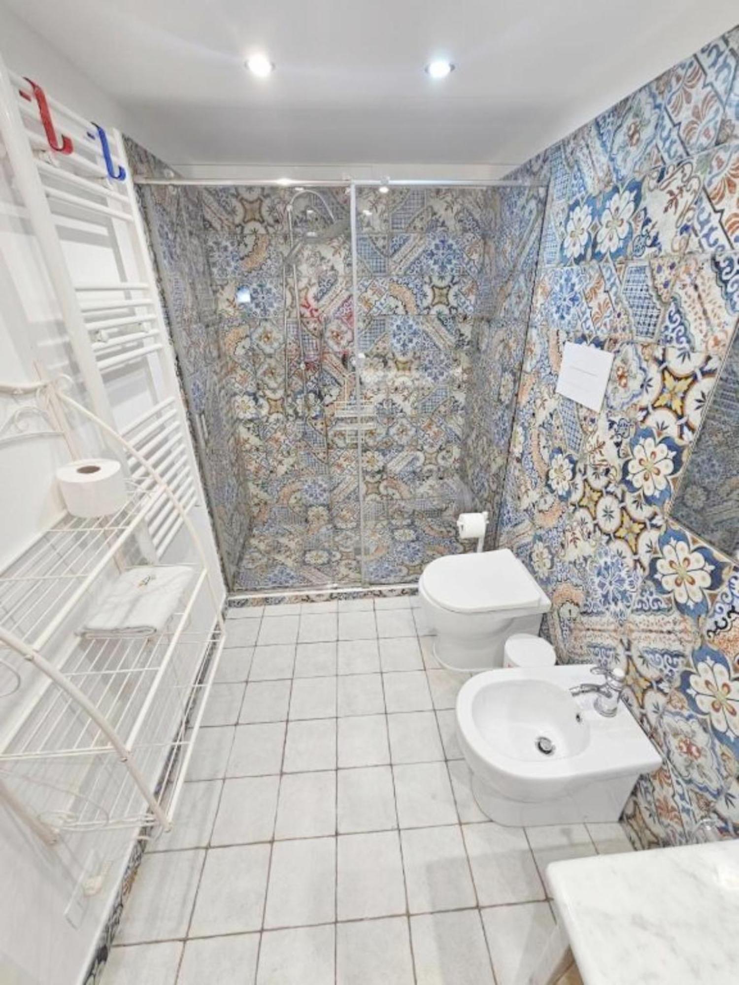 Suite And Relax Tina A 2 Passi Dal Centro E Al Foro Italico Палермо Екстериор снимка